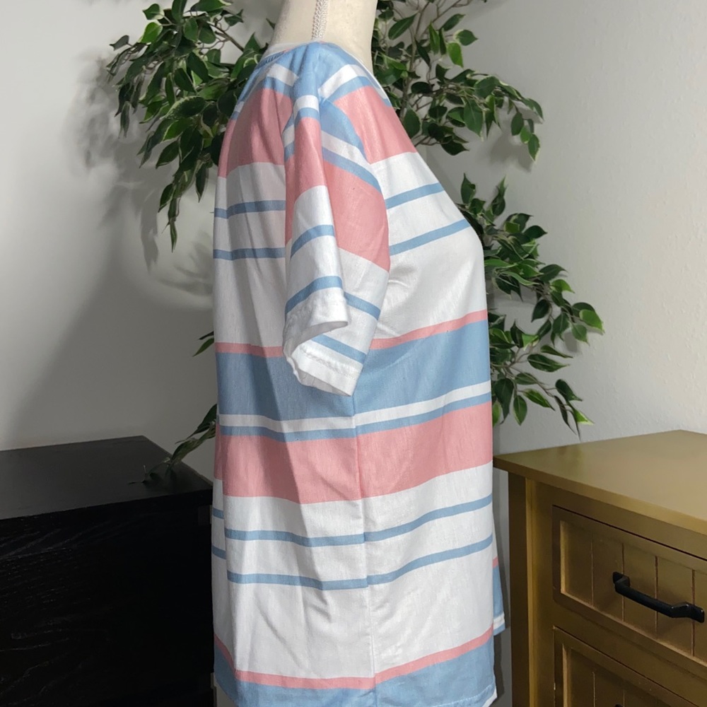 White Striped Tee - Picture 4 of 5
